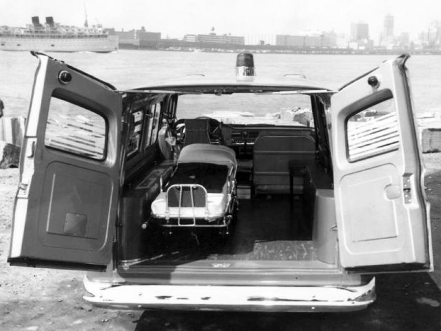  GMC 1001 Panel Ambulance Conversion 1962 года  (фото 3 из 3)